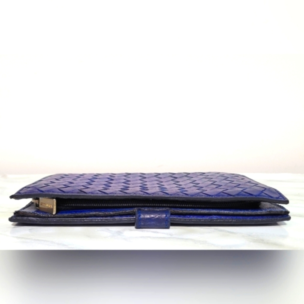 Bottega Veneta Intrecciato Weave Leather Wallet - Picture 7 of 16